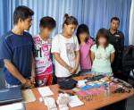 ตร.ภูเก็ตรวบ5ผู้ต้องหาชาย-หญิงลอบขนยาบ้าคาด่านตรวจกว่าพันเม็ด