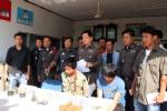 ตร.กาฬสินธุ์รวบ 2 โจ๋ขาใหญ่ยึดกัญชา-ระเบิดเพียบ