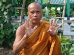 “พระพยอม” ชี้ “หุ่นหน้าผี” ไม่ควรมุ่งหาเงินเข้าวัดมากเกินไป