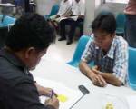 พ่อเด็กวิ่งโร่แจ้ง ตร.ช่วยตรวจสอบการทำงานของโรงพยาบาลรัฐ