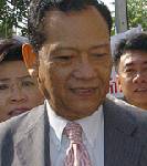 “สามสี” ตัดหาง เสธ.แดง ตั้งกองทัพเถื่อน แขวะมีญาติเป็นแขมร์