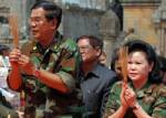 Cambodian PM visits disputed Thai border temple