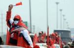 Thaksin protesters descend on Thai capital