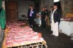 ปศุสัตว์นครพนมจับโรงชำแหละหมูเถื่อน