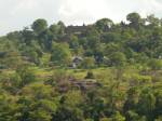 ทหารไทยเคลื่อนทัพรถถังตรึงเข้มชายแดน “เขาพระวิหาร”