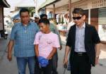 ปลัดบางละมุงโชว์จับพ่อค้ายาไอซ์เครือข่ายเรือนจำชลบุรี