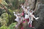ปราจีนบุรีจัดวาเลนไทน์วิวาห์เหาะบนหน้าผาสูง  6 คู่