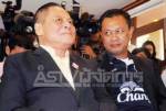 “เติ้ง” ปัดนัดกินข้าว “ห้อย” ฮั้วเลือกตั้ง แนะทำงบปี 55 เสร็จค่อยยุบสภา
