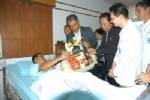 ผู้ว่าฯสงขลาเยี่ยมทหารพรานเหยื่อ จยย.บอมบ์เทพาพ้นขีดอันตรายแล้ว