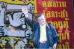 เสนาะ เทียนทอง 2549 - เสนาะ เทียนทอง 2554 เชื่อหรือไม่  เวลา 5 ปี ทำให้คนกลายเป็นหมาได้