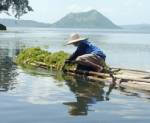 ชาวบ้านปินส์หลายพัน “เมินคำเตือน-ไม่อพยพ” ออกจากภูเขาไฟตาอัล