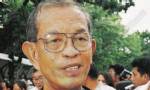 ไข่แม้วไล่ “ผบ.ทบ.-สรรเสริญ” เข้ากรม แถคำไหนแดงหมิ่นสถาบัน!?