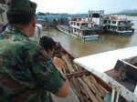 ยึดครั้งใหญ่ไม้เถื่อน 100 ล้านคาท่าเรือเชียงแสนริมน้ำโขง