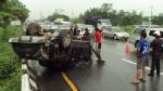 ซิ่งฝ่าสายฝนพาลูกกลับไปเวียนเทียนสิงห์บุรีรถคว่ำพลิก 4 ตลบบาดเจ็บ