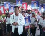 ผู้สมัคร ส.ส.เพื่อไทย เขต 7 ชลบุรี ลุยหาเสียงต่อเนื่อง