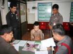ตร.ระนองบุกค้น 15 จุดก่อนเลือกตั้ง ส.ส.รวบ 1 ผู้ต้องหา-อาวุธปืน 2 กระบอก