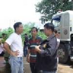 ตร.ทลายแหล่งขายน้ำมันเถื่อนกลางเมืองสระแก้ว