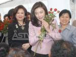 “ปูแดง” เดินสายหาเสียงพ่วงขอพรสักการะสิ่งศักดิ์สิทธิ์
