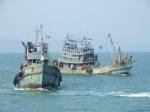 เรือประมงระนองกระอักพม่าขึ้นค่าปรับเท่าตัว  ยื่น 4 ข้อขอผ่อนปรน