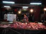 แม่ค้าหมูระนองสวนกระแสขายหมูกิโลกรัมละ 130 บาท