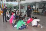 ตร.สตูลจับเยาวชนมั่วสุม 30 รายพร้อมยึดของกลางยาแก้ไอเพียบ