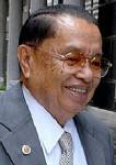 “ปู่ชัย” เชียร์ รบ.ปู นิรโทษฯ “แม้ว” โบ้ยขออภัยโทษ ไม่ใช่เรื่องใหญ่