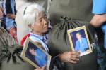 “ในหลวง” พระราชทานถุงยังชีพช่วยเหยื่อโคลนถล่มอุตรดิตถ์