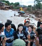ถามใจชาวบ้าน 1 เดือน กับ “ยิ่งลักษณ์” ถูกใจมั้ยค้า!!