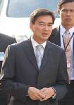 “มาร์ค” ติงรัฐบาลเตรียมรับมือภาวะ ศก.โลกน้อย ค้านตั้งบ่อนเสรี