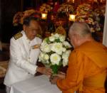 ในหลวง-ราชินีถวายดอกไม้สมเด็จสังฆราช