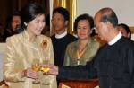 ประธานาธิบดีพม่าต้อนรับยิ่งลักษณ์อบอุ่น