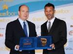 “กิ๊กส์” รับรางวัล Golden Foot Award ปี 2011