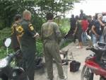 ตำรวจลงพื้นที่หาเบาะแสคดีฆ่าหนุ่มนิรนามหมกคูน้ำ ย่านราษฎร์บูรณะ