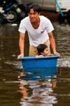 Yingluck tells Bangkok to move belongings to safety