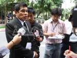 “เจ๋ง ดอกจิก” กร่างคับ ศปภ.สั่งนักข่าวยกเรือ-โวใหญ่กว่าอธิบดี
