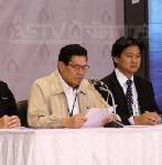 “ประชา” โยน “ยิ่งลักษณ์” เคาะวันหยุดเพิ่ม-วันนี้รู้ผล