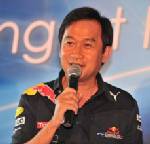 ทายสิว่าเจ้าพ่อเรดบูล “เฉลิม อยู่วิทยา” ขนอะไรหนีน้ำ????