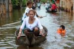 เขมรวางแผนกู้ยืมเงินต่างชาติเพื่อฟื้นฟูน้ำท่วม