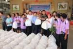 ผวจ.ระยองสั่งทำข้าวกล่องเพิ่มวันละ 3,000 กล่องช่วยเหลือผู้ประสบภัยน้ำท่วม