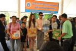 ชาวสุราษฎร์ฯร่วมบริจาคสิ่งของช่วยน้ำท่วม