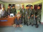 ตำรวจ-ทหาร-ตรวจค้นหมู่บ้านชาวเขาพบยาบ้า-ฝิ่น-ปืน