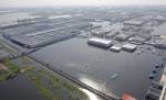 Post-flood Thailand stands by populist rice policy