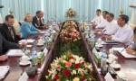 คลินตันเริ่มหารือครั้งสำคัญกับรัฐบาลพม่า