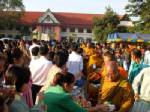 พสกนิกรชาวมหาสารคามตั้งจิตอธิษฐานให้พระเจ้าอยู่หัวหายจากพระอาการประชวร