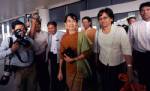 “ซูจี” เยือนกรุงเนปีดอ เข้าพบประธานสภาประเทศ