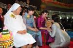 “นายกฯ ปู” ยันรัฐบาลสนใจดูแลสวัสดิการ-ปัญหาหนี้ครู