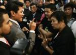 “แก๊งแดง” ฉุน บุกป่วนหน้าสภา!! โดนตราหน้าพวกกบฏ ไม่ควรได้เงินเยียวยา