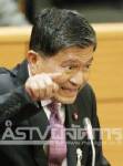 “เหลิม” ขวาง ทส.ของบซื้อปืน แนะซื้อกล้าไม้พะยูงแทน
