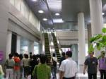 หนุ่มพลัดตกบันไดเลื่อน ห้างดังย่านปิ่นเกล้าเสียชีวิต