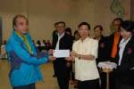 หนองคายมอบเงินโครงการรัฐบาลรวมใจฟื้นฟูคุณภาพชีวิต